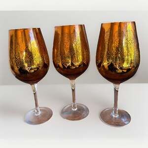 3 Artland Gold Brocade Wine Glasses 15oz Amber Metallic Laser Etched See Pics